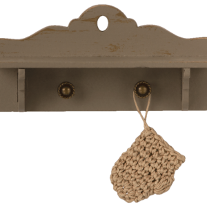 Alternative view of Miniature hylde