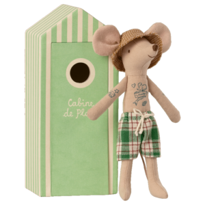 Strandmus, Far i strandhytte