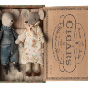 Bedstmor og -far mus i cigaræske