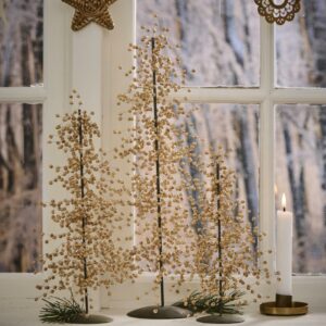 Alternative view of Håndlavet juletræ m. træperler - Mellem