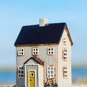 Alternative view of Hus t/fyrfadslys Visby cykel foran sort tag