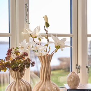 Alternative view of Art Vase