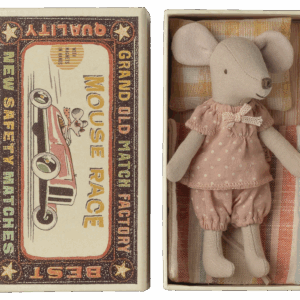 Storesøster mus i tændstikæske