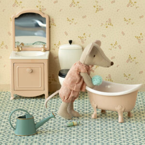 Alternative view of Storesøster mus i tændstikæske