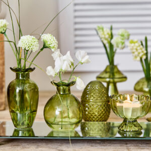 Alternative view of Grøn glas skål på fod